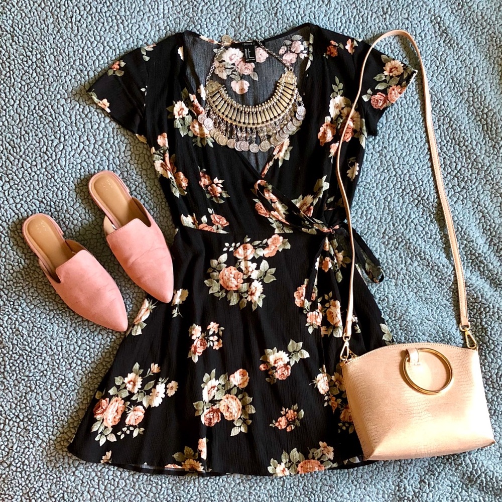 🌹 Floral Wrap Dress 🌹
